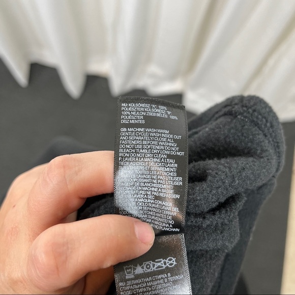 The North Face black 1/2 zip fleece jacket NWUT - Picture 7 of 7